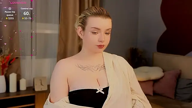 Snapshot of _Matadora_ chatting on February 2, 3:00 pm Matadora online show from February 2, 3:00 pm