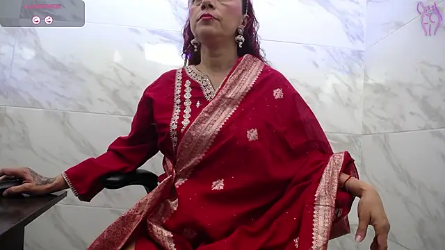 Snapshot of suhana_mature chatting on February 13, 1:18 pm suhana mature online show from February 13, 1:18 pm