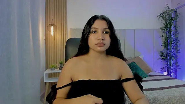 Victoria Rosee online show from April 17, 1:03 pm