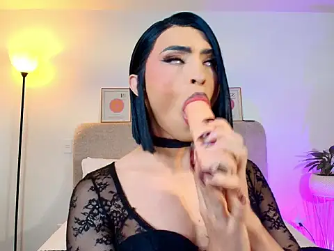 Snapshot of KarolPortellaa chatting on February 28, 2:40 pm KarolPortellaa online show from February 28, 2:40 pm