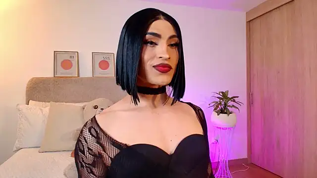 Snapshot of KarolPortellaa chatting on June 11, 12:08 am KarolPortellaa online show from June 11, 12:08 am