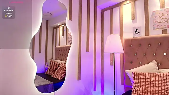 Fancy Vixen online show from April 12, 3:55 am