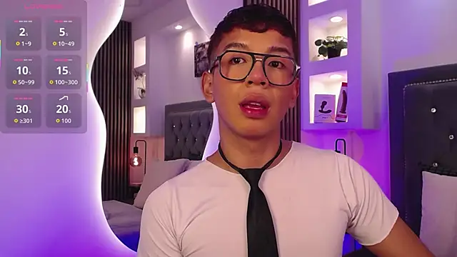 Fancy Vixen online show from April 15, 3:57 am