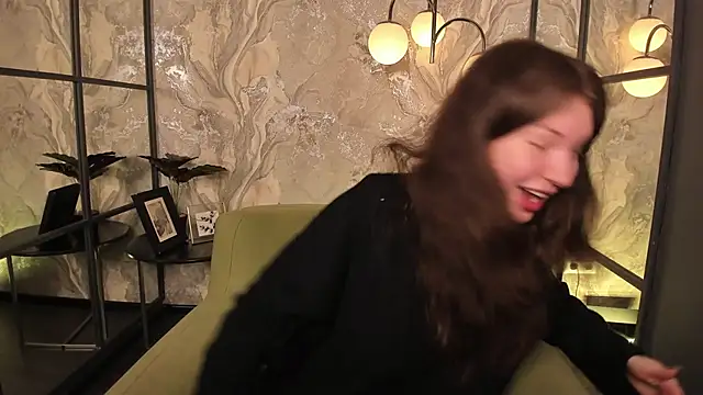 Luna Tide online show from March 7, 2:58 pm