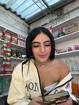 Snapshot of Valery_pink18 chatting on February 13, 11:12 pm Valery pink18 online show from February 13, 11:12 pm