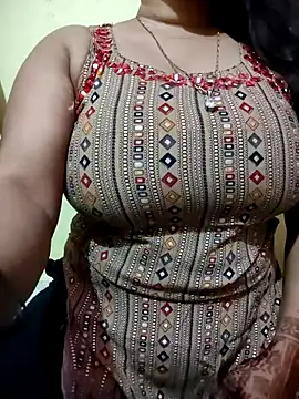 Snapshot of PARI51 chatting on February 19, 8:16 pm PARI51 online show from February 19, 8:16 pm