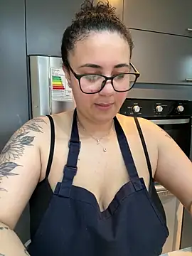 BabyChanntal online show from March 31, 2:17 pm