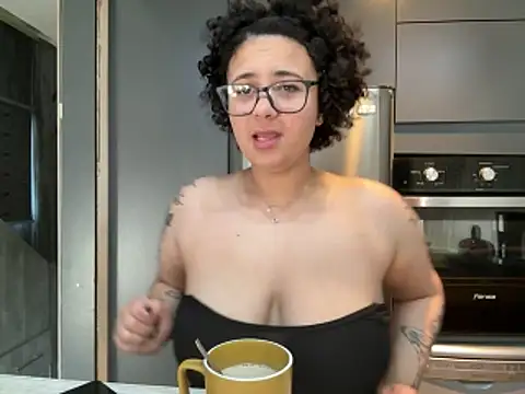 BabyChanntal online show from April 3, 12:36 pm