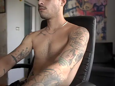 favdealer online show from February 20, 3:01 pm