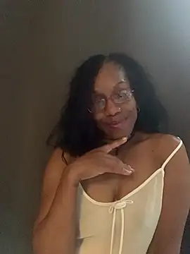 Snapshot of NatalieGainer_goodies chatting on May 22, 12:07 am NatalieGainer goodies online show from May 22, 12:07 am
