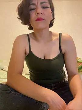 Snapshot of eva_luz chatting on February 9, 10:03 pm eva luz online show from February 9, 10:03 pm