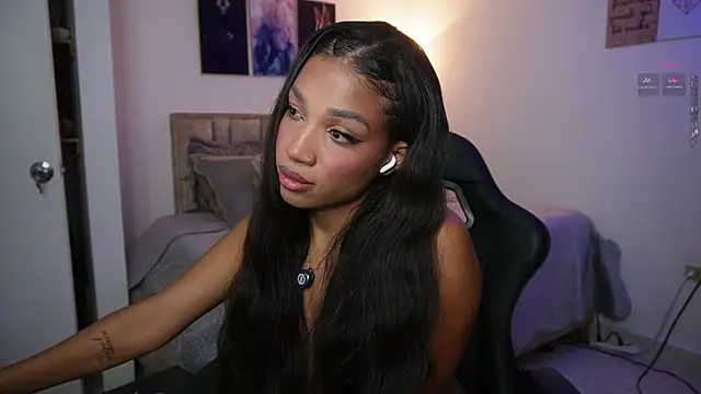 Snapshot of eimi_spacee chatting on July 2, 7:53 pm eimi spacee online show from July 2, 7:53 pm