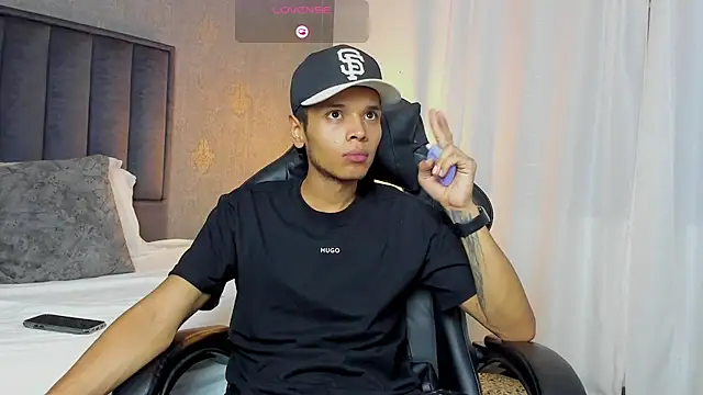 Alejandroo Montenegro online show from March 16, 9:08 pm