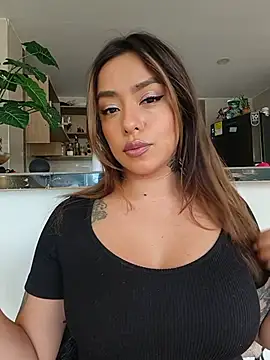 Snapshot of foxxy_lover chatting on July 16, 3:40 pm foxxy lover online show from July 16, 3:40 pm