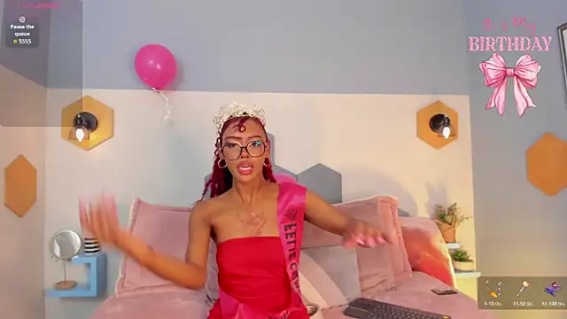 Snapshot of Afrodita_sweeet chatting on February 12, 8:48 pm Afrodita sweeet online show from February 12, 8:48 pm