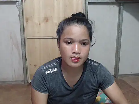 Snapshot of yummydelitex chatting on March 2, 8:32 am yummydelitex online show from March 2, 8:32 am