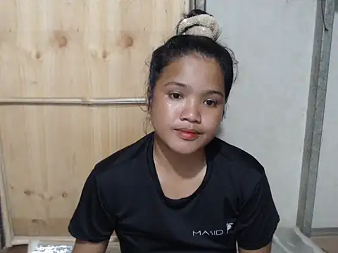 yummydelitex online show from March 22, 10:40 am