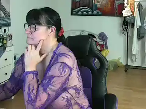 Snapshot of Sylly chatting on January 14, 7:59 am Sylly online show from January 14, 7:59 am