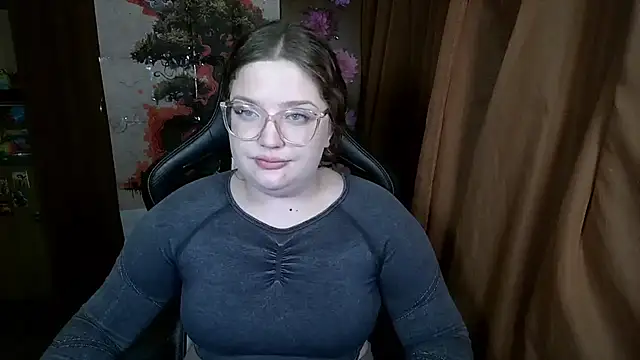 Teasing Dora online show from April 17, 8:12 pm