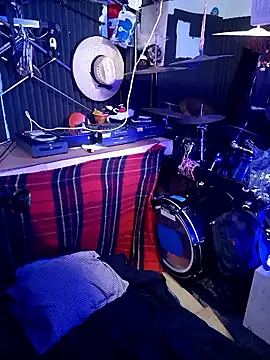 AllucyLu online show from March 2, 5:08 am