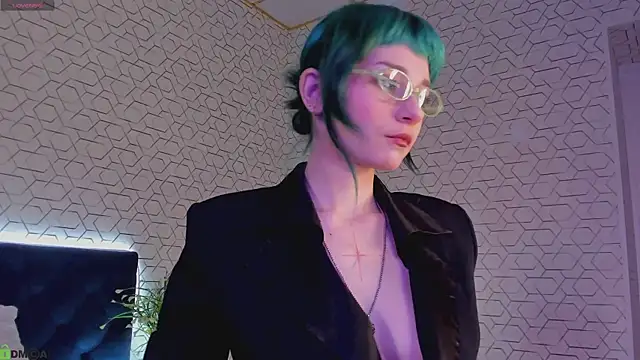 Snapshot of Scarle_Whisper chatting on April 21, 9:15 am Scarle Whisper online show from April 21, 9:15 am