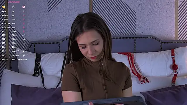 Treasure  Girl online show from April 17, 9:07 pm