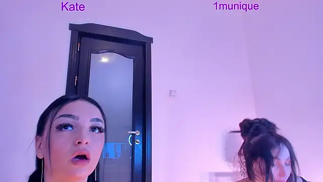 Snapshot of Peanaughty chatting on February 5, 6:29 am Peanaughty online show from February 5, 6:29 am