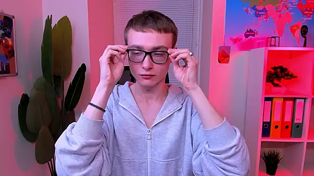 Snapshot of Emmit_Barker chatting on March 2, 10:11 am Emmit Barker online show from March 2, 10:11 am