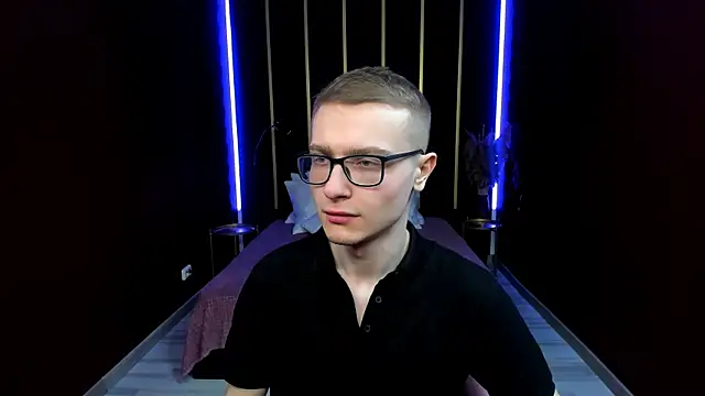 Snapshot of Emmit_Barker chatting on May 2, 7:57 am Emmit Barker online show from May 2, 7:57 am
