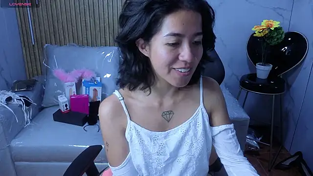 Snapshot of Lynn_turner chatting on February 21, 8:21 pm Lynn turner online show from February 21, 8:21 pm