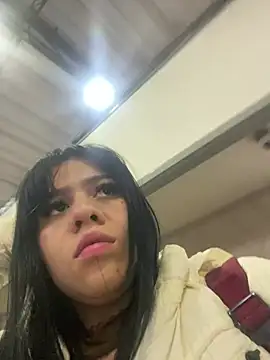 Snapshot of Luna_bigtitss777 chatting on February 4, 8:09 am Luna bigtitss777 online show from February 4, 8:09 am