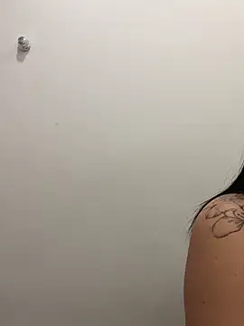 Snapshot of Luna_bigtitss777 chatting on February 10, 12:42 pm Luna bigtitss777 online show from February 10, 12:42 pm