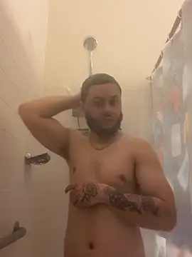 Snapshot of Tu_PaPi_Favorito chatting on February 6, 1:14 pm Tu PaPi Favorito online show from February 6, 1:14 pm