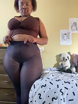 Snapshot of MeekyCurvyAss chatting on July 22, 1:58 pm MeekyCurvyAss online show from July 22, 1:58 pm