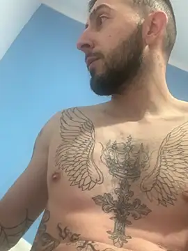 robeertiito online show from March 18, 10:51 am