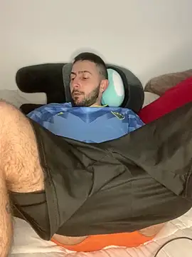 robeertiito online show from March 29, 1:44 pm