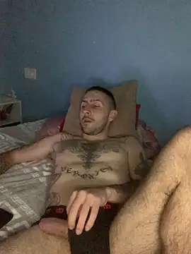 robeertiito online show from April 17, 3:04 pm