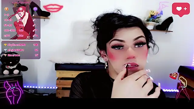 NathalialLooes online show from March 21, 8:19 am