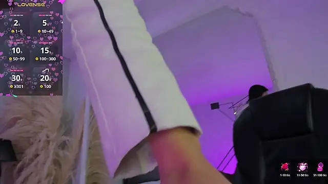 KarelyMitchel online show from March 11, 1:06 pm