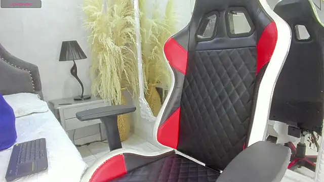 KarelyMitchel online show from March 30, 1:12 pm