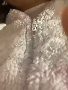 KarelyMitchel online show from April 17, 2:20 pm