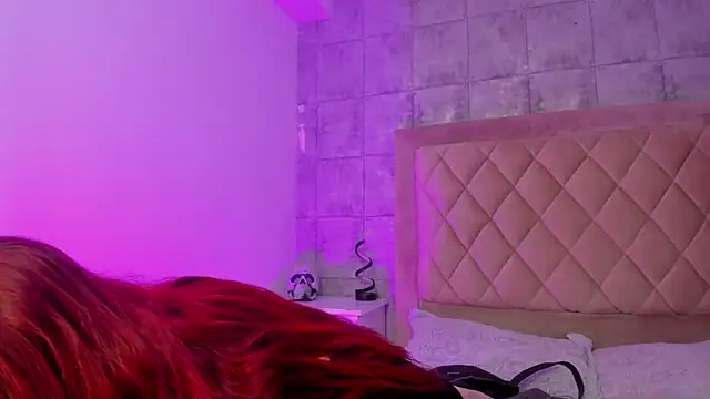 Snapshot of CleoFoxx_ chatting on February 25, 1:43 pm CleoFoxx online show from February 25, 1:43 pm