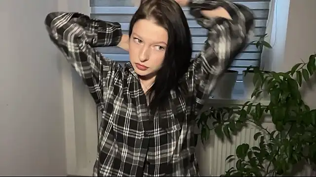 Snapshot of Sarahsolara chatting on March 2, 3:19 pm Sarahsolara online show from March 2, 3:19 pm