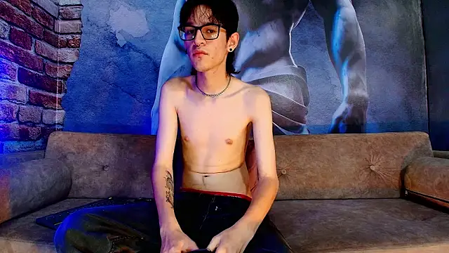 Snapshot of Jax_valentine chatting on January 31, 11:14 pm Jax valentine online show from January 31, 11:14 pm