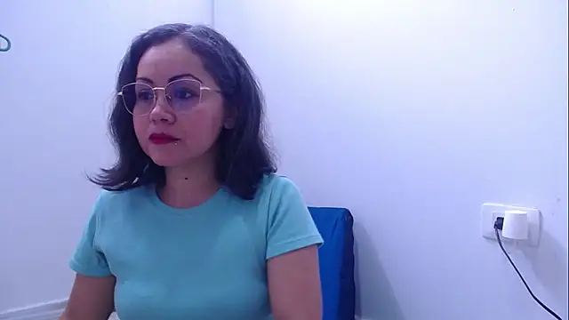 Snapshot of playfullpaulina chatting on February 4, 8:47 pm playfullpaulina online show from February 4, 8:47 pm