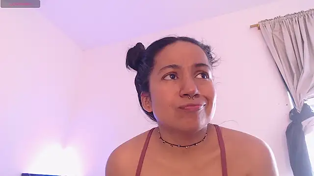 Snapshot of chiarafustox chatting on February 8, 3:26 pm chiarafustox online show from February 8, 3:26 pm