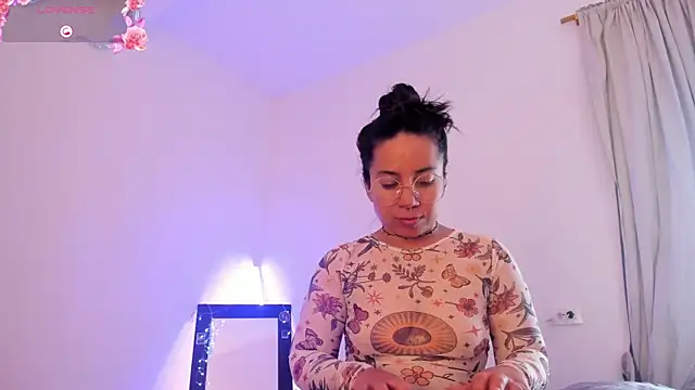 Snapshot of chiarafustox chatting on February 11, 4:56 pm chiarafustox online show from February 11, 4:56 pm