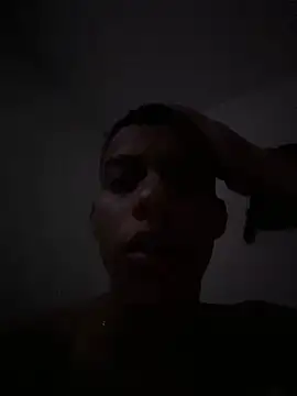 Snapshot of dominick_fran chatting on February 6, 8:29 am dominick fran online show from February 6, 8:29 am