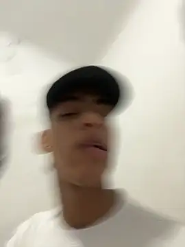 Snapshot of dominick_fran chatting on February 10, 3:10 am dominick fran online show from February 10, 3:10 am