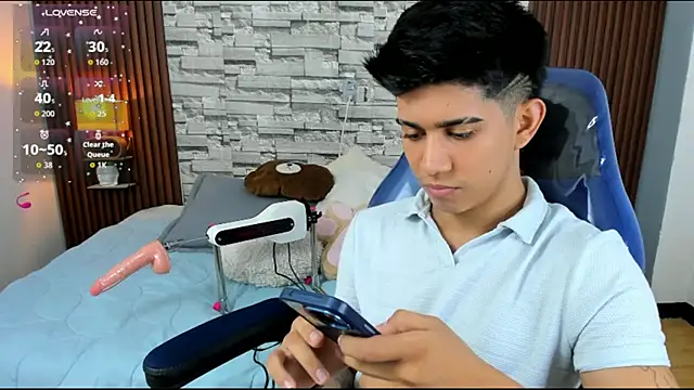 Thiago Olsen online show from February 2, 9:24 pm